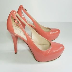 Guess size 7M Coral 5 inch heels